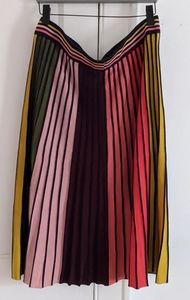 Vintage knit rainbow skirt🌈